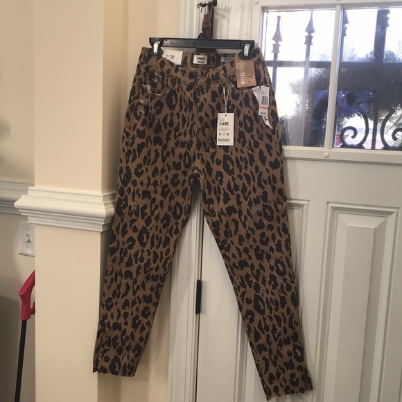 JEANS SIZE 10/30 LEOPARD SKINNY VINTAGE DISTRESSED.5 pockets w golden zip NWT❤️ - Picture 2 of 15